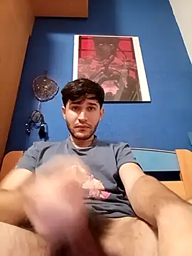 Snapshot of Esti02 chatting on December 2, 6:14 pm Esti02 online show from December 2, 6:14 pm