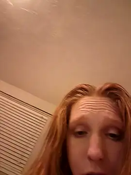 Snapshot of GoldenFlameGoddess chatting on February 9, 1:44 am GoldenFlameGoddess online show from February 9, 1:44 am