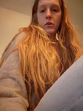 Snapshot of GoldenFlameGoddess chatting on February 10, 6:35 pm GoldenFlameGoddess online show from February 10, 6:35 pm