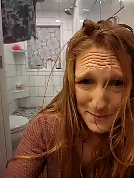 Snapshot of GoldenFlameGoddess chatting on February 10, 10:30 pm GoldenFlameGoddess online show from February 10, 10:30 pm