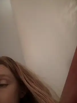 Snapshot of GoldenFlameGoddess chatting on February 23, 11:25 pm GoldenFlameGoddess online show from February 23, 11:25 pm