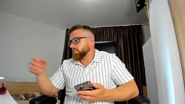 Findom guy online show from June 8, 4:29 pm