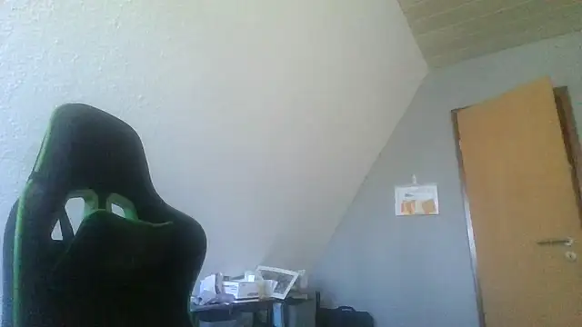 Snapshot of Golffahrer1982 chatting on November 6, 9:43 am Golffahrer1982 online show from November 6, 9:43 am