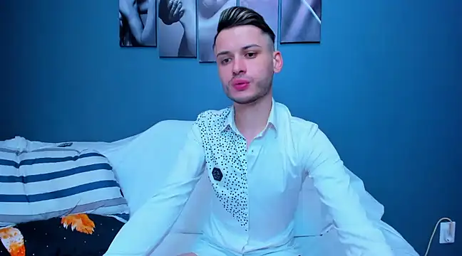 Snapshot of andboyfor6 chatting on February 20, 6:17 am andboyfor6 online show from February 20, 6:17 am