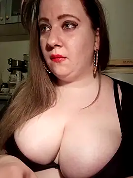 D Marinna online show from February 9, 6:47 pm