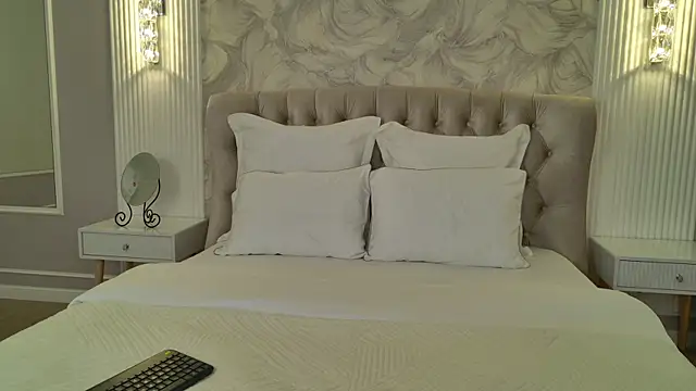 Snapshot of LilyRaisa chatting on September 18, 4:14 am LilyRaisa online show from September 18, 4:14 am