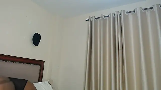 NIKKIE LOVE online show from July 25, 1:58 am
