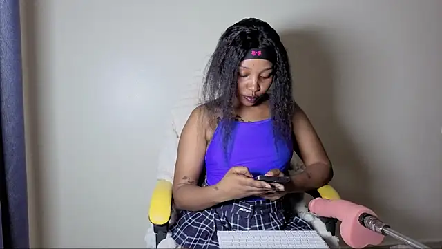 Snapshot of sexycabdy chatting on December 2, 2:56 pm sexycabdy online show from December 2, 2:56 pm