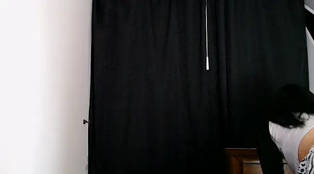 Isa Maiden1 online show from March 5, 9:48 pm