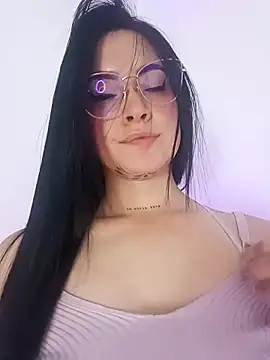 Isa Maiden1 online show from November 22, 4:50 pm