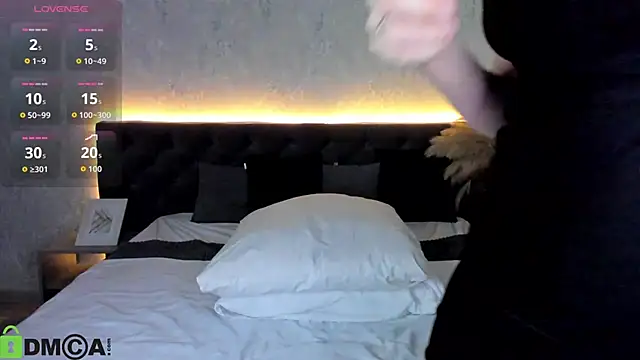 Linda Bryant online show from January 8, 1:08 am