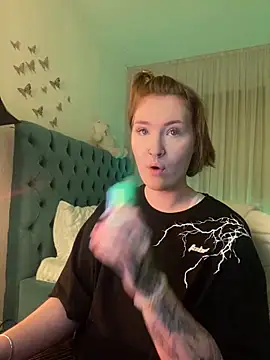 Snapshot of _Chlo__e chatting on February 21, 10:04 pm Chlo e online show from February 21, 10:04 pm