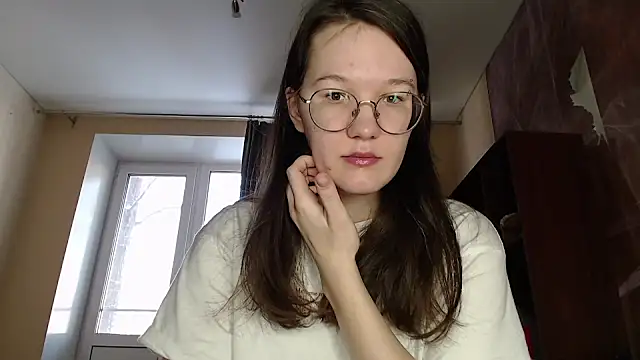 Snapshot of MiriamOr chatting on February 8, 7:26 am MiriamOr online show from February 8, 7:26 am