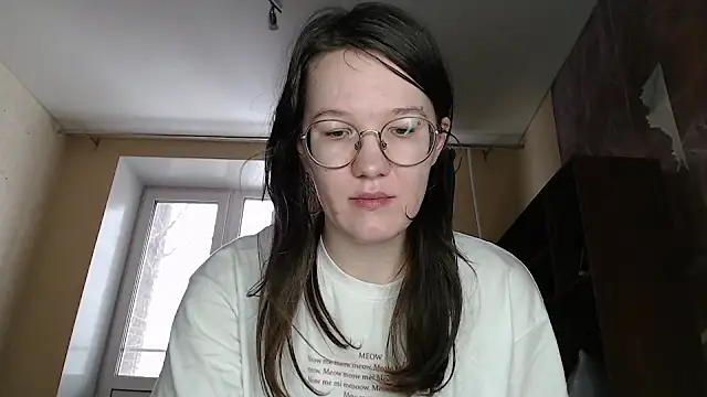 Snapshot of MiriamOr chatting on February 12, 8:06 am MiriamOr online show from February 12, 8:06 am