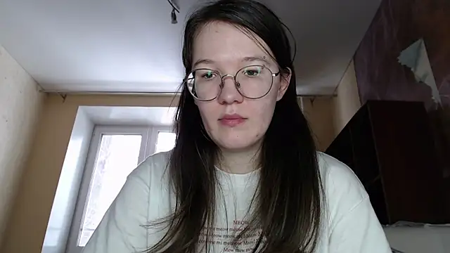 Snapshot of MiriamOr chatting on February 23, 7:11 am MiriamOr online show from February 23, 7:11 am