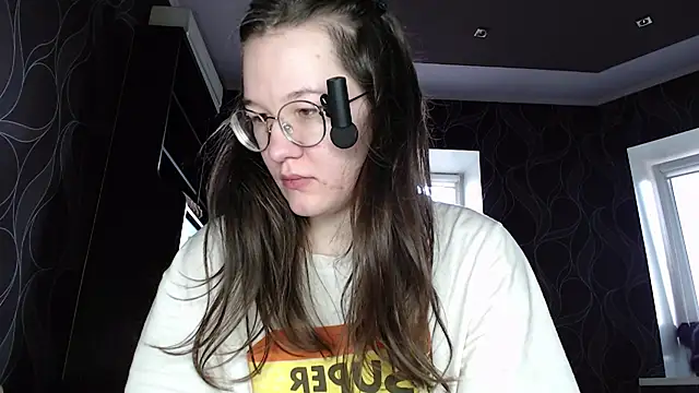 Snapshot of MiriamOr chatting on March 11, 7:48 am MiriamOr online show from March 11, 7:48 am