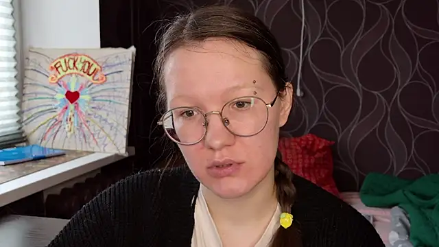 Snapshot of MiriamOr chatting on October 5, 7:50 am MiriamOr online show from October 5, 7:50 am