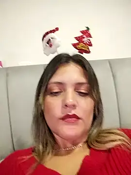 Snapshot of Mia_Hampton chatting on December 24, 10:17 pm Mia Hampton online show from December 24, 10:17 pm