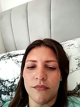 Snapshot of Mia_Hampton chatting on March 21, 9:12 pm Mia Hampton online show from March 21, 9:12 pm