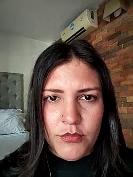 Snapshot of Mia_Hampton chatting on October 4, 6:39 pm Mia Hampton online show from October 4, 6:39 pm