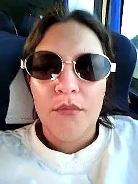 Snapshot of Mia_Hampton chatting on October 5, 10:18 pm Mia Hampton online show from October 5, 10:18 pm