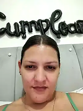 Snapshot of Mia_Hampton chatting on February 28, 5:58 pm Mia Hampton online show from February 28, 5:58 pm