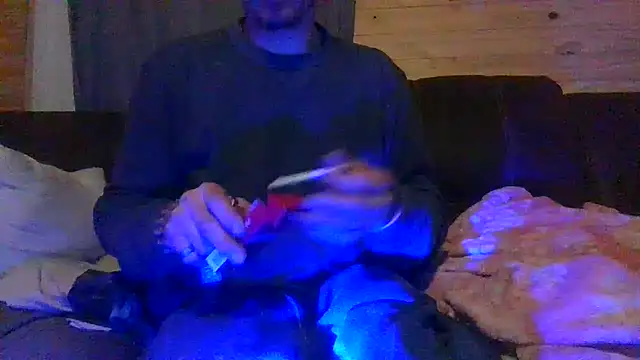 KBONE36 online show from February 3, 10:00 pm