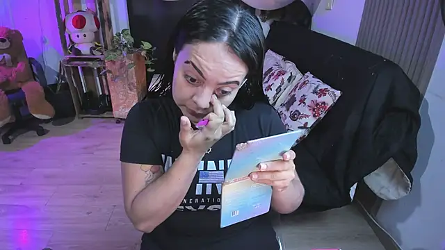 Cuttiealice online show from February 2, 12:46 pm