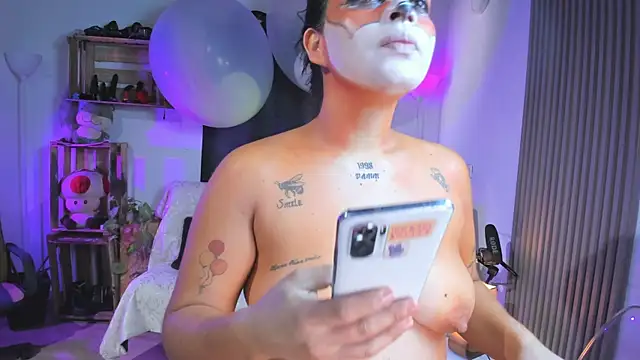 Cuttiealice online show from February 12, 3:38 pm