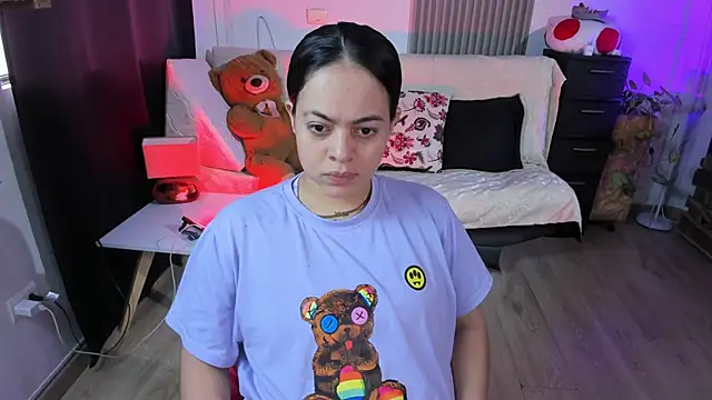 Cuttiealice online show from March 17, 3:07 pm