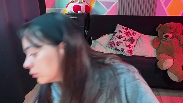 Cuttiealice online show from September 18, 4:53 pm