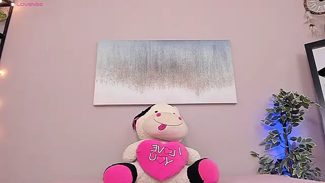 Briana Wells  online show from February 1, 12:26 pm