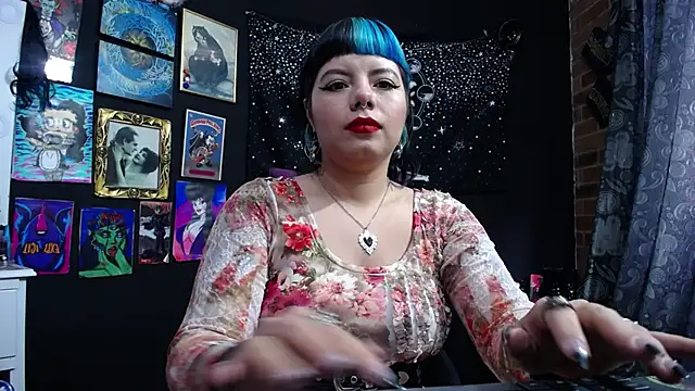 Snapshot of Yourmadame_P chatting on February 12, 5:26 pm Yourmadame P online show from February 12, 5:26 pm