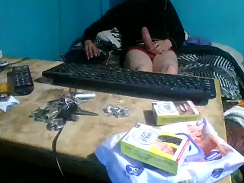 Snapshot of malekon76 chatting on December 12, 7:41 am malekon76 online show from December 12, 7:41 am