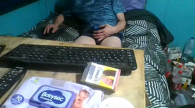 Snapshot of malekon76 chatting on January 11, 10:29 am malekon76 online show from January 11, 10:29 am