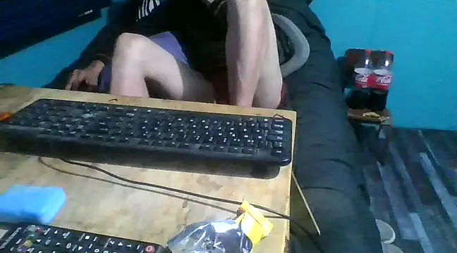 Snapshot of malekon76 chatting on February 3, 8:02 am malekon76 online show from February 3, 8:02 am