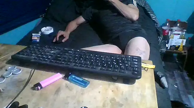 Snapshot of malekon76 chatting on February 20, 8:17 am malekon76 online show from February 20, 8:17 am