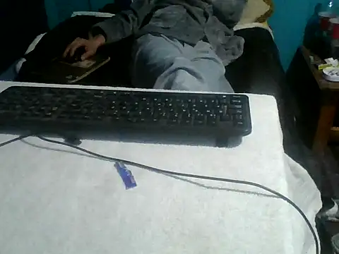 Snapshot of malekon76 chatting on September 20, 9:54 am malekon76 online show from September 20, 9:54 am