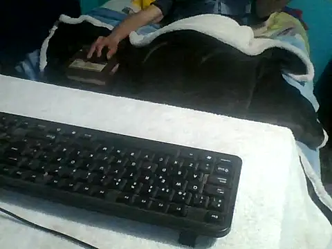 Snapshot of malekon76 chatting on September 26, 10:41 am malekon76 online show from September 26, 10:41 am