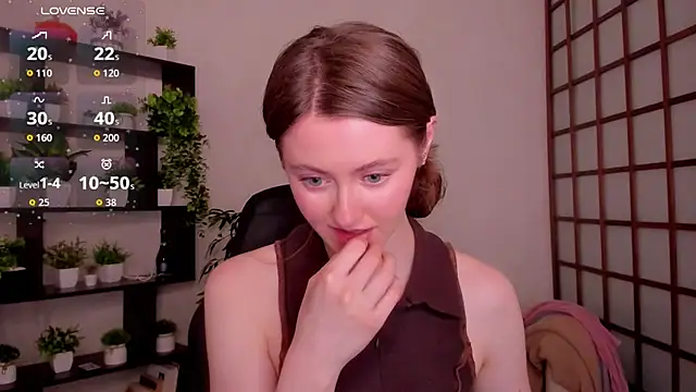 KateCuddle online show from March 2, 7:26 am