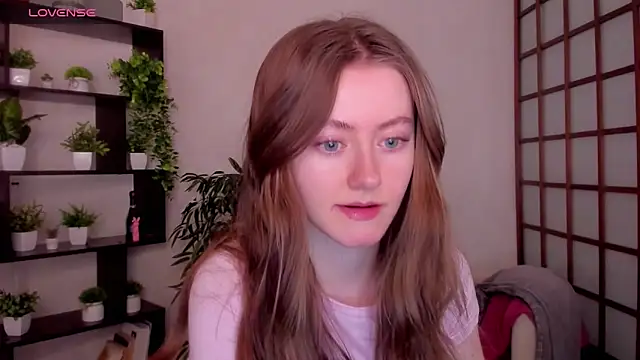 KateCuddle online show from March 11, 2:39 am