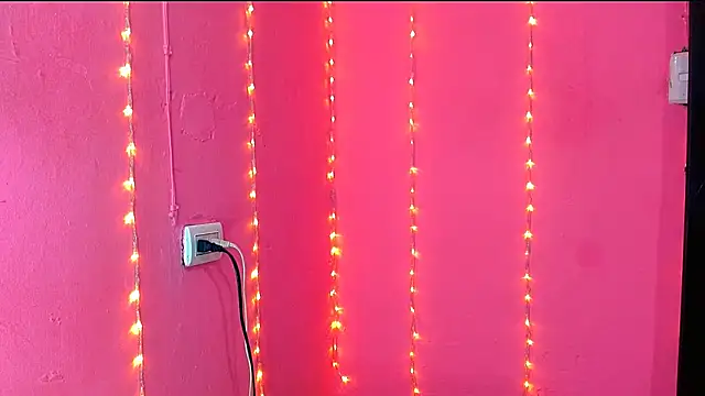 Snapshot of alaiia_rosse chatting on September 15, 2:22 am alaiia rosse online show from September 15, 2:22 am