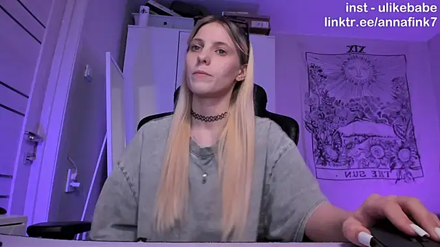 Snapshot of Anna_Fink chatting on November 6, 8:54 pm Anna Fink online show from November 6, 8:54 pm