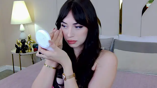 Betty Bridge online show from October 19, 5:19 am