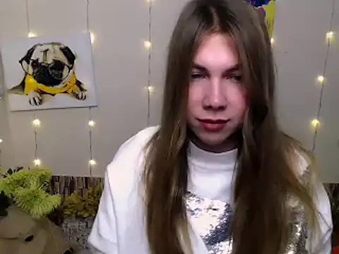 Sport Tall Doll online show from December 6, 8:26 am