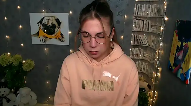 Sport Tall Doll online show from January 3, 8:21 am