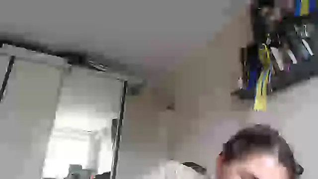 Snapshot of delightful_sofi chatting on May 27, 11:51 am delightful sofi online show from May 27, 11:51 am