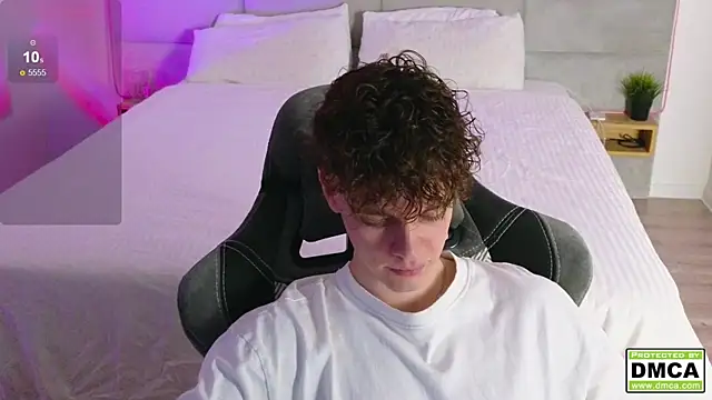 Snapshot of cute_thomas chatting on January 24, 7:07 pm cute thomas online show from January 24, 7:07 pm