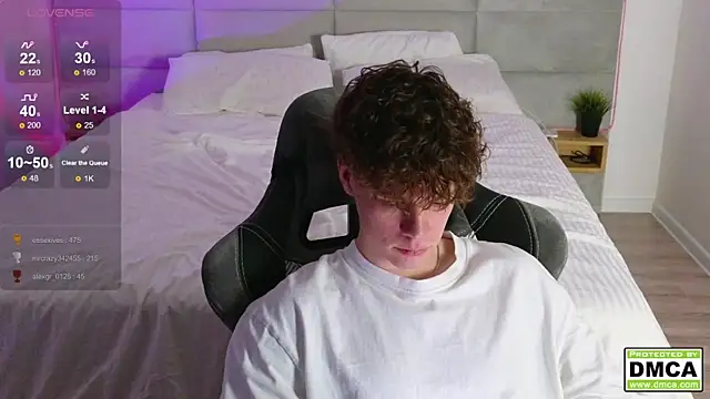 Snapshot of cute_thomas chatting on January 24, 10:08 pm cute thomas online show from January 24, 10:08 pm