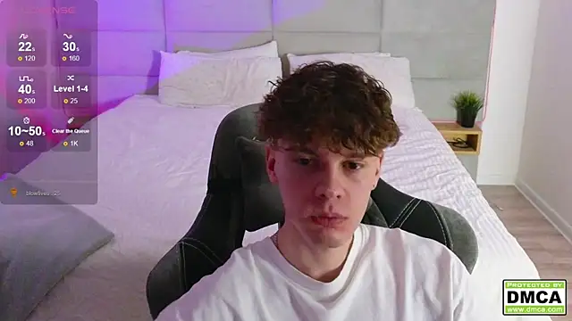 Snapshot of cute_thomas chatting on January 26, 10:24 pm cute thomas online show from January 26, 10:24 pm